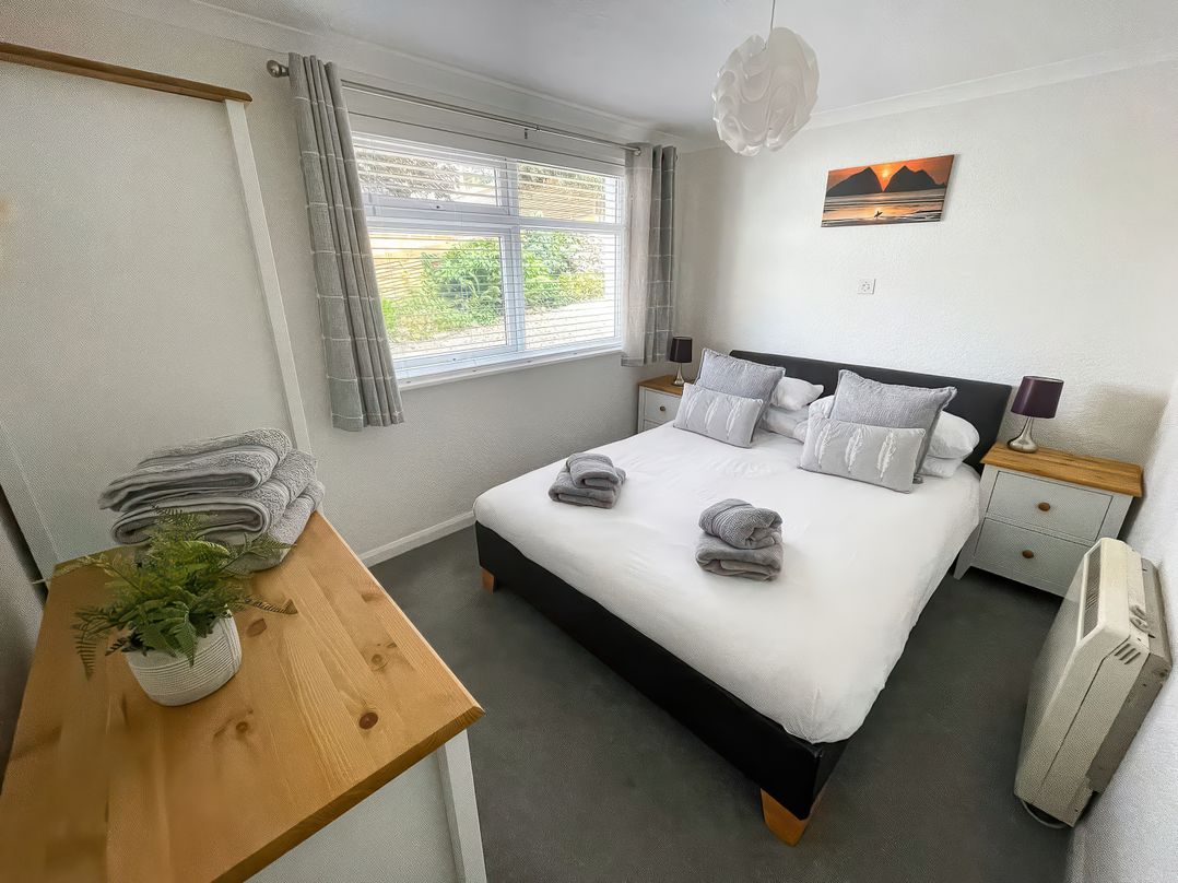 2 Chatsworth Riverscape Apartments