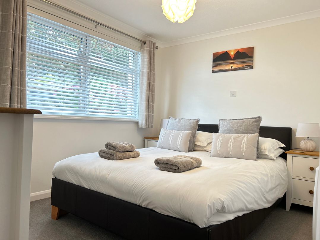 2 Chatsworth Riverscape Apartments