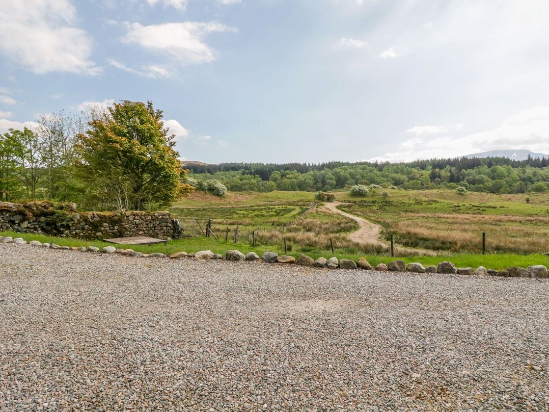 Camisky Steading