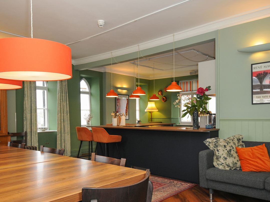 Sycamore Apartment