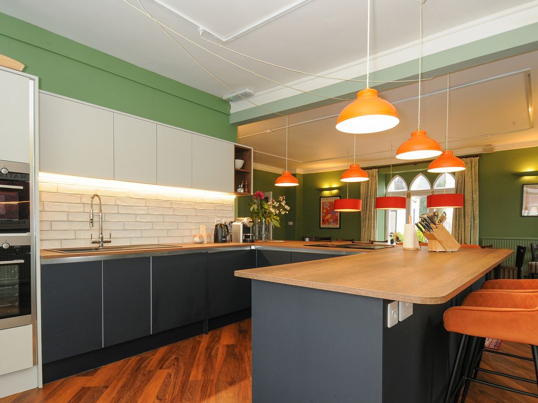 Sycamore Apartment