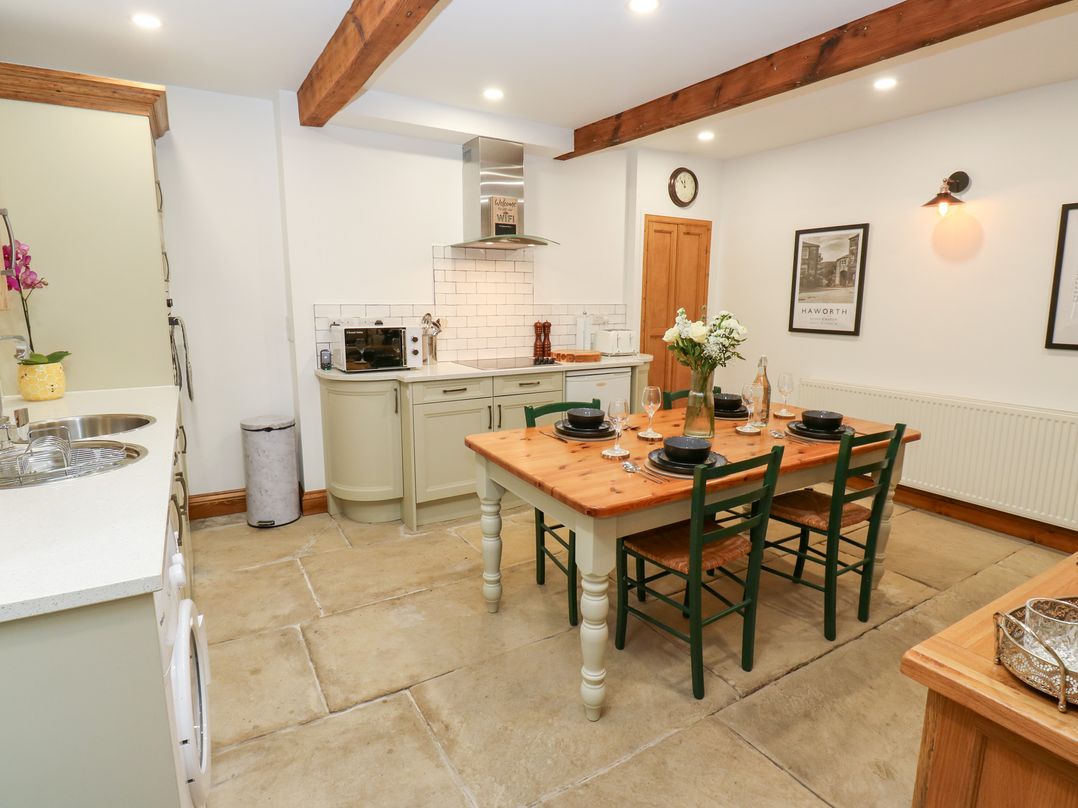 Hivewood Cottage
