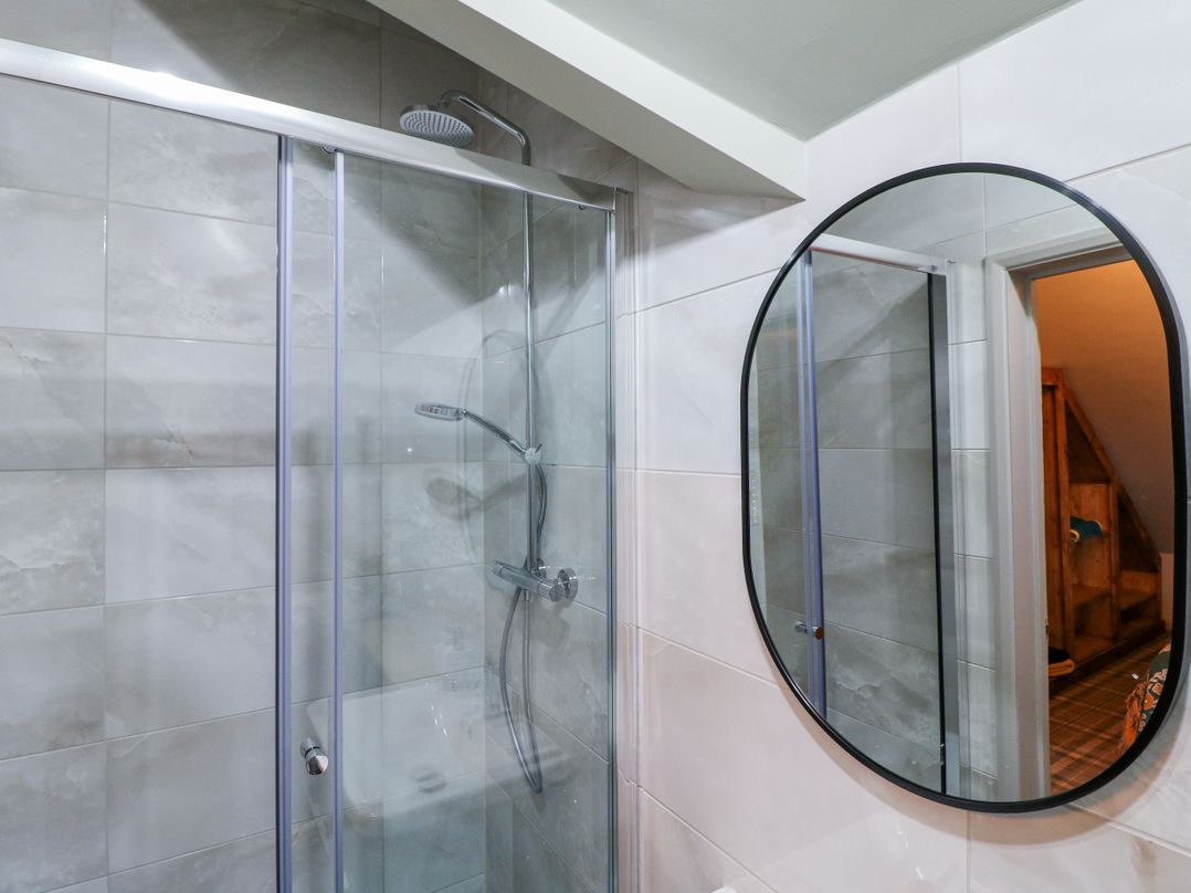 The Oak Room - Windmill Country Retreats