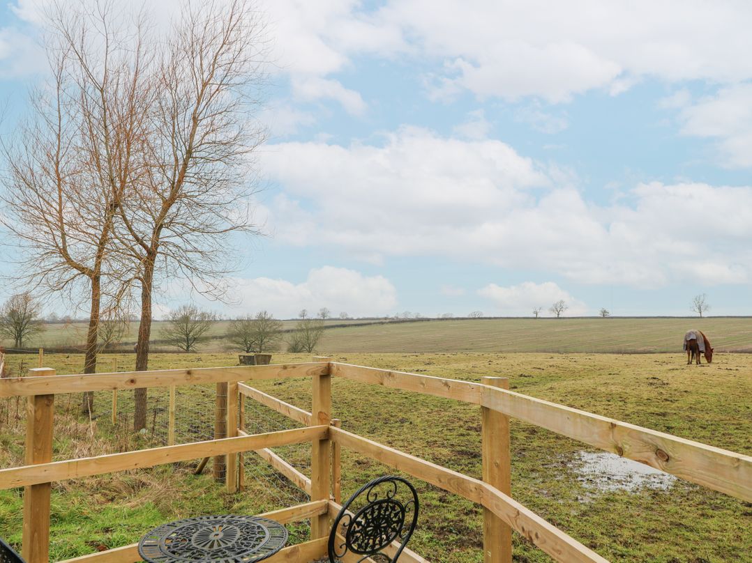 The Oak Room - Windmill Country Retreats