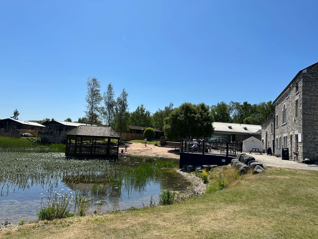 Lakeside 18