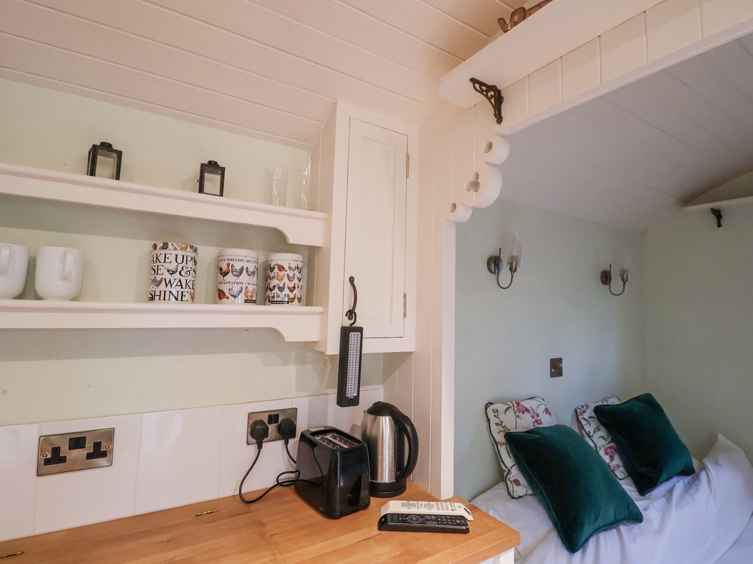 Woodlands Retreat Shepherd's Hut