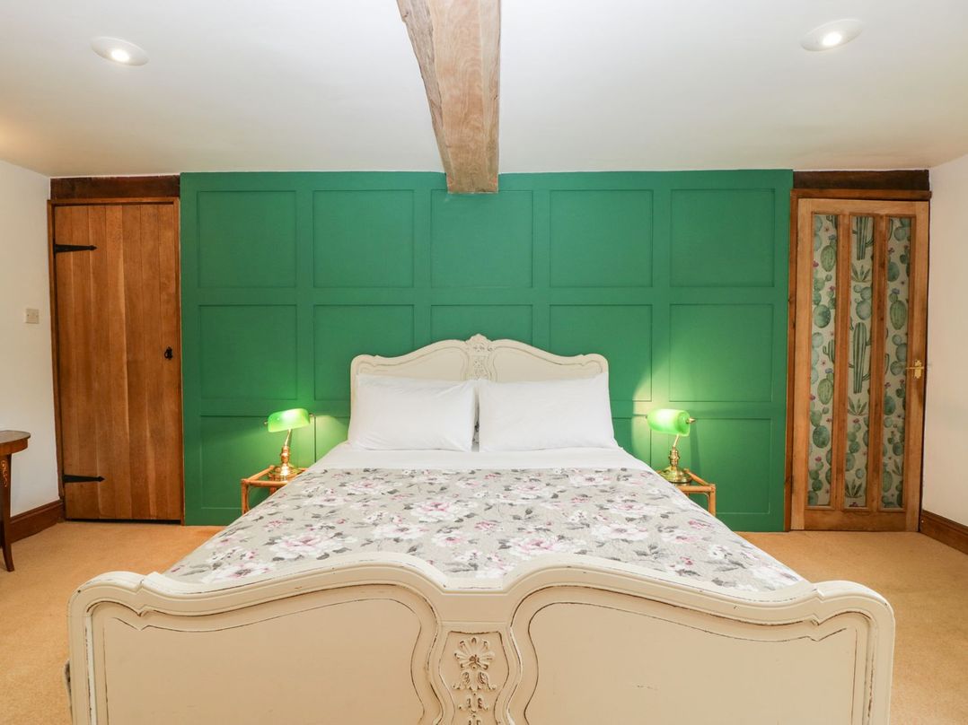 Mistletoe Cottage