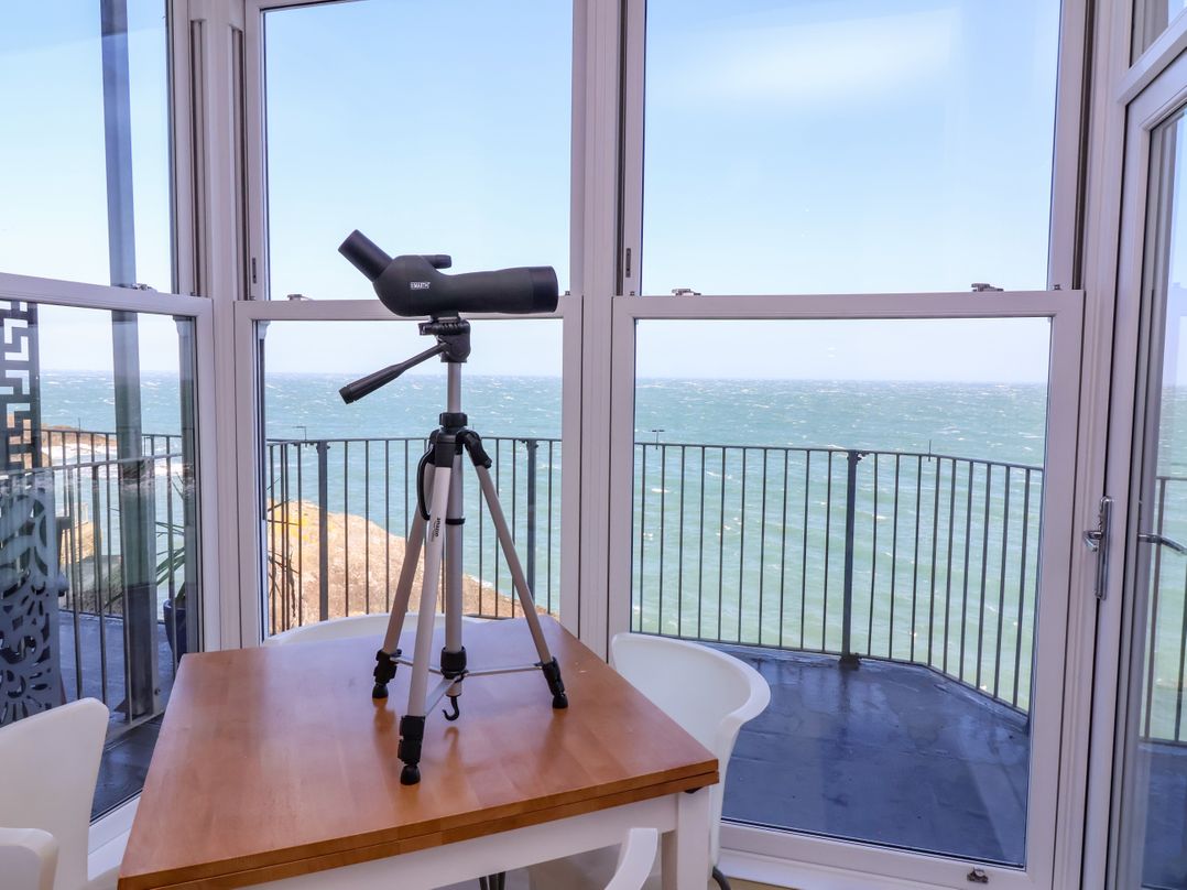 4 Oceanside Apartments