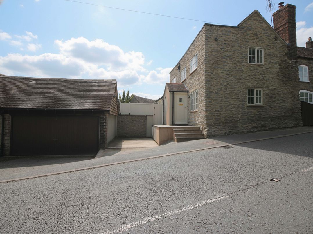 5 Shrewsbury Road