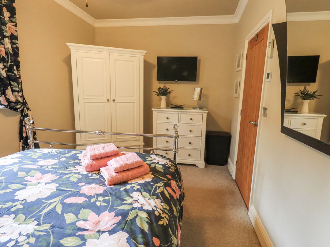 1 The Old Coach House
