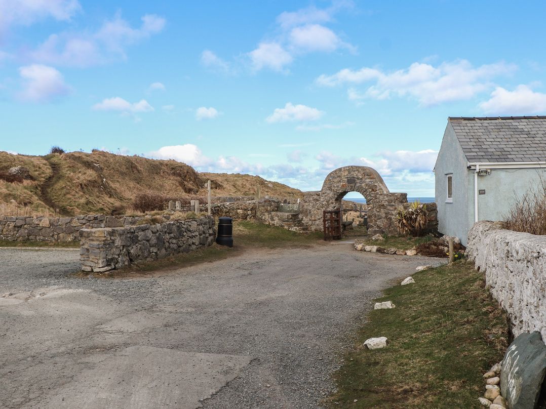 Hen Stabl at Tyn Llan