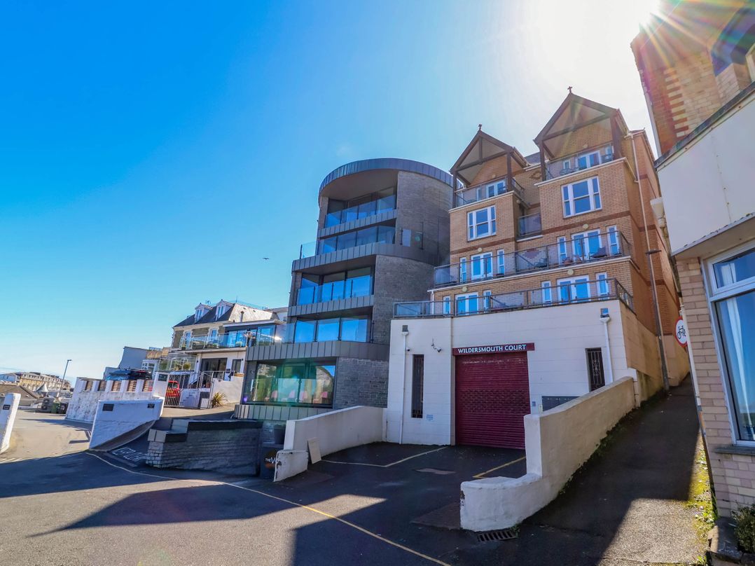 6 Wildersmouth Court Apartments