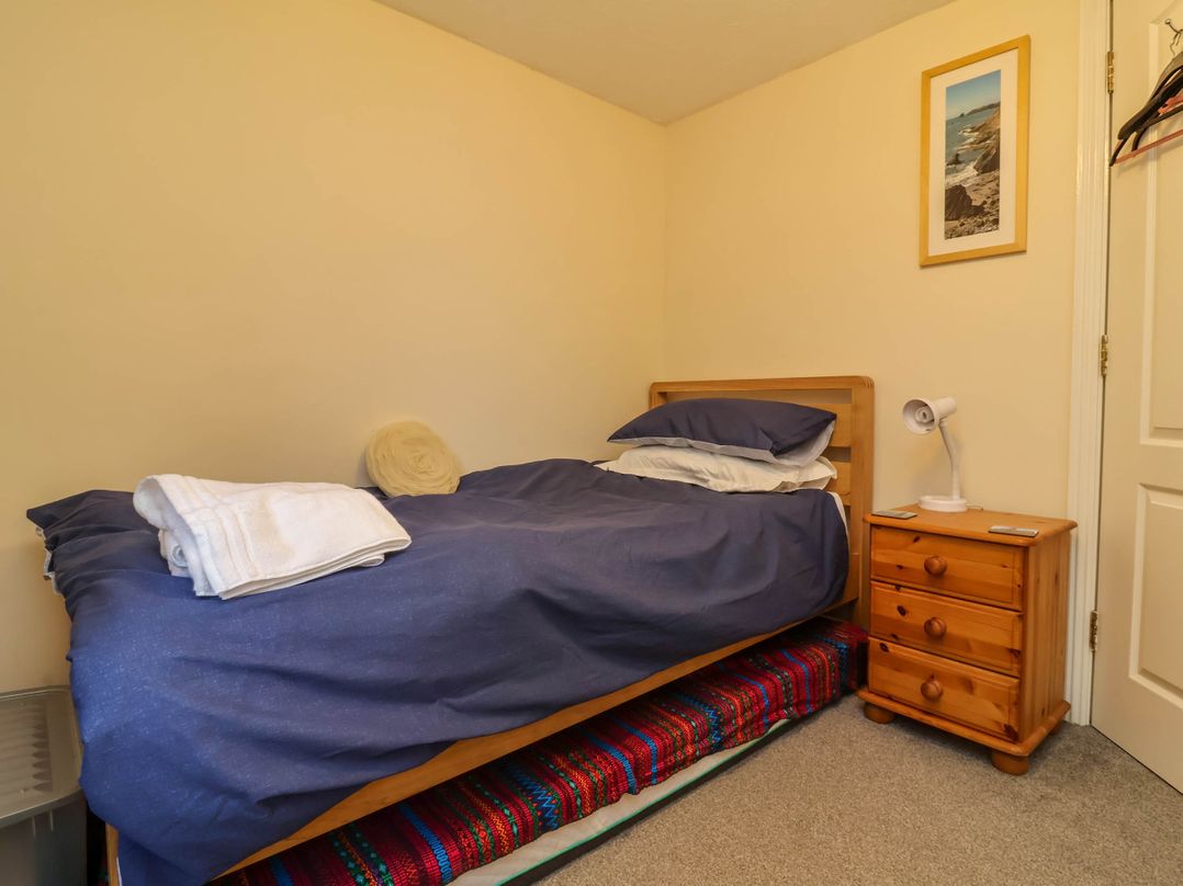 6 Wildersmouth Court Apartments