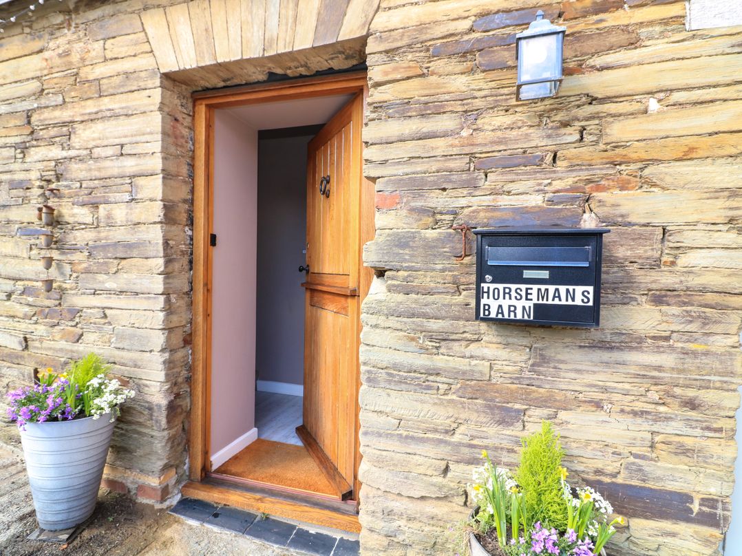 Horsemans Barn