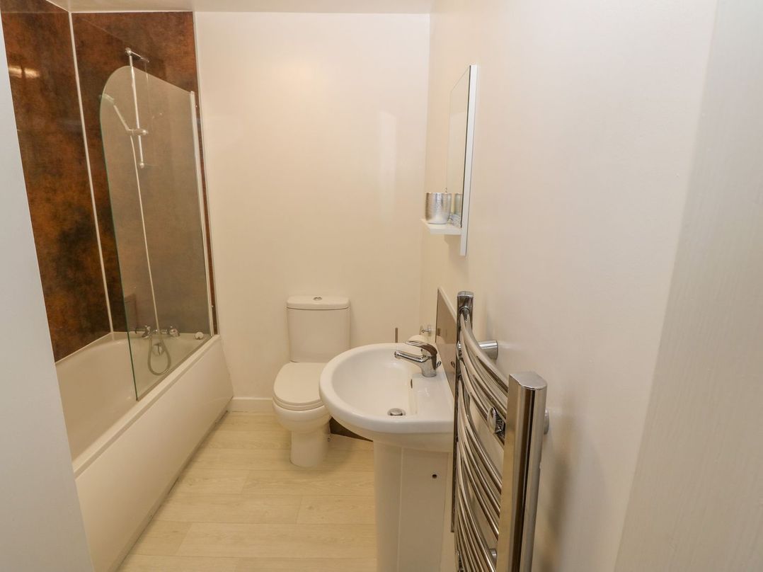 Beach Court Hideaway