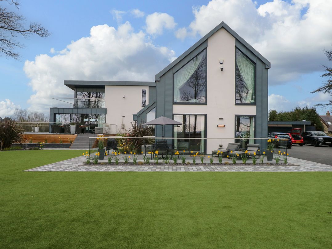 Dafarn Newydd Studio