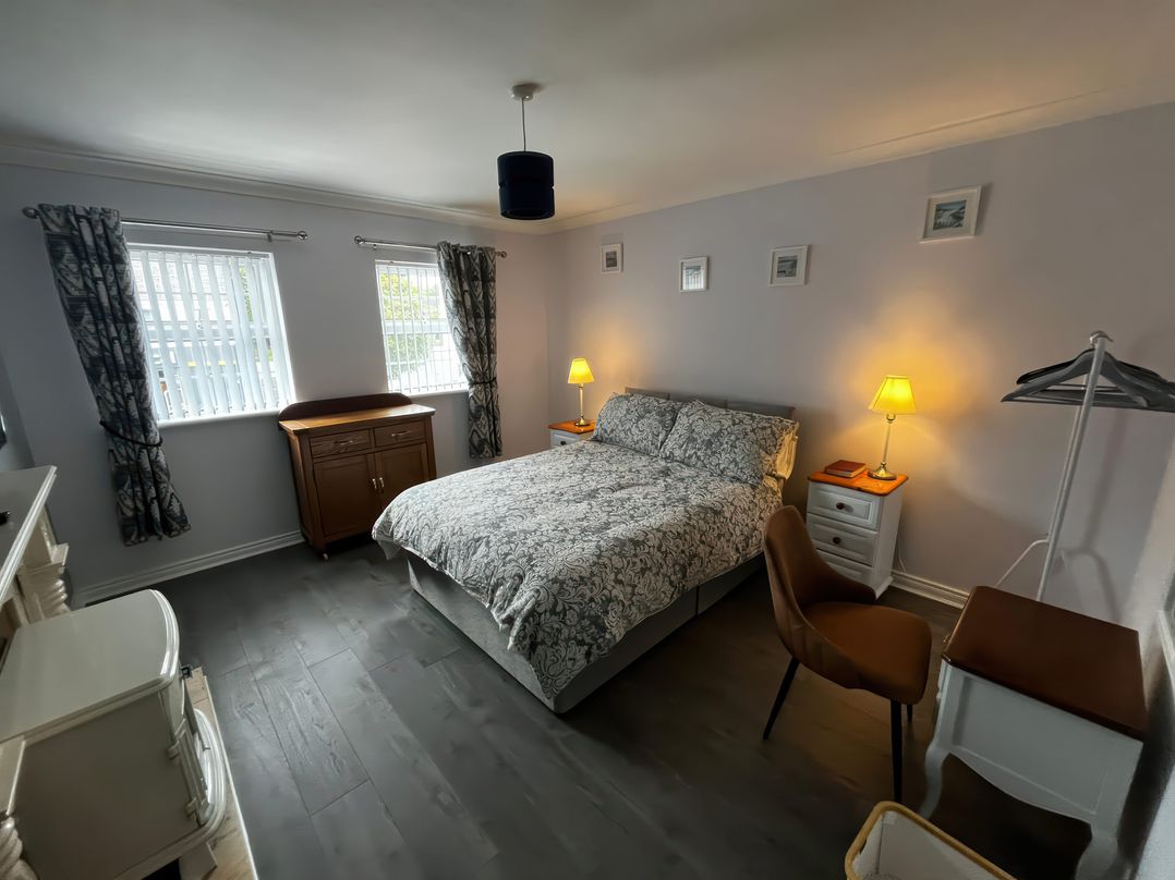 Shalom Apartment 98B
