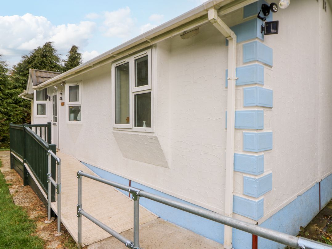 Nanny Jill's Peaceful Sanctuary Cabin