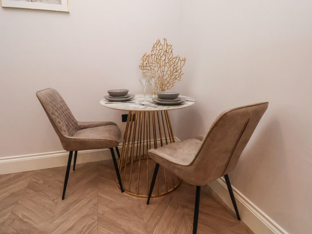 The Salisbury Apartment 103