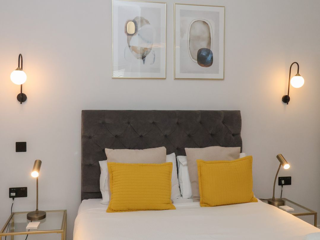 The Salisbury Apartment 103