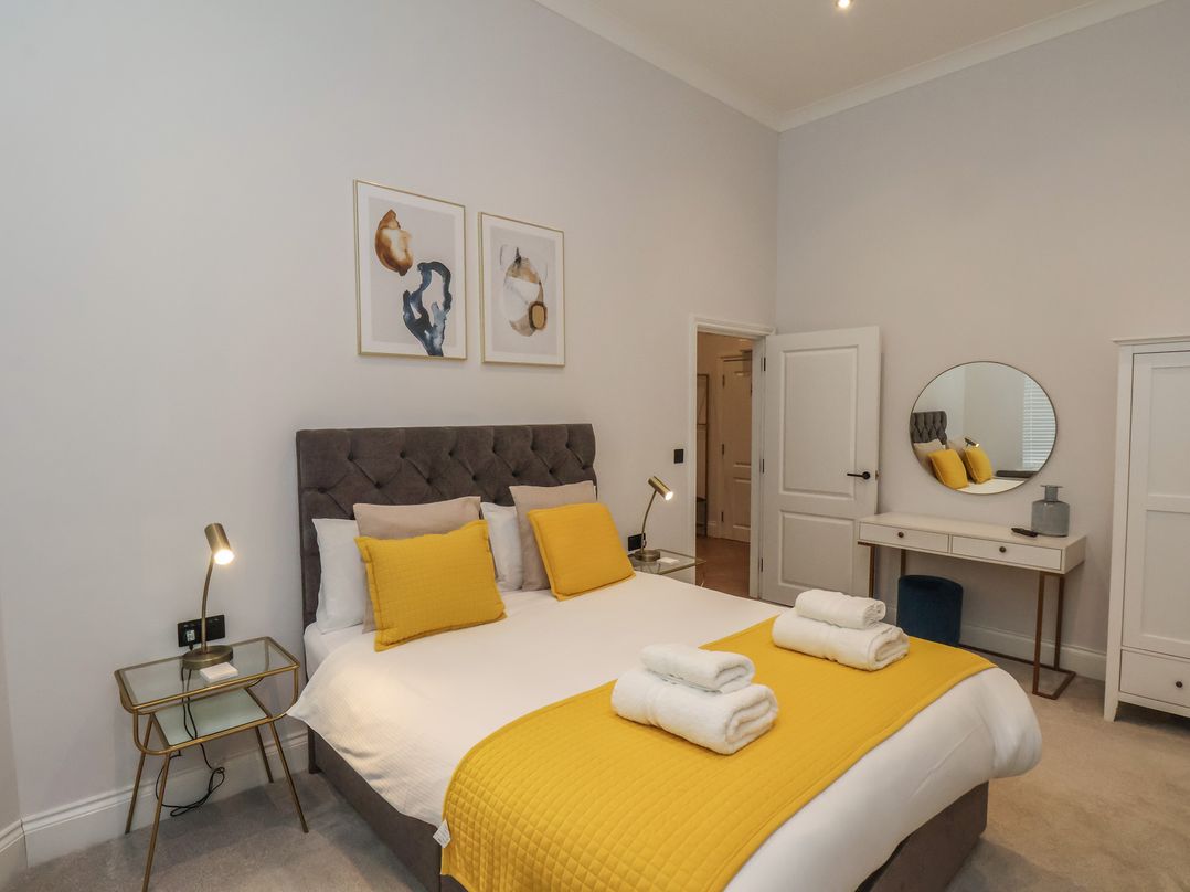 The Salisbury Apartment 105