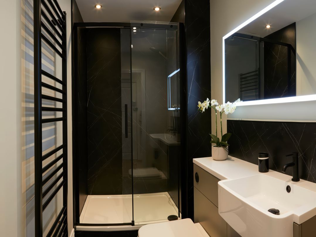 The Salisbury Apartment 306