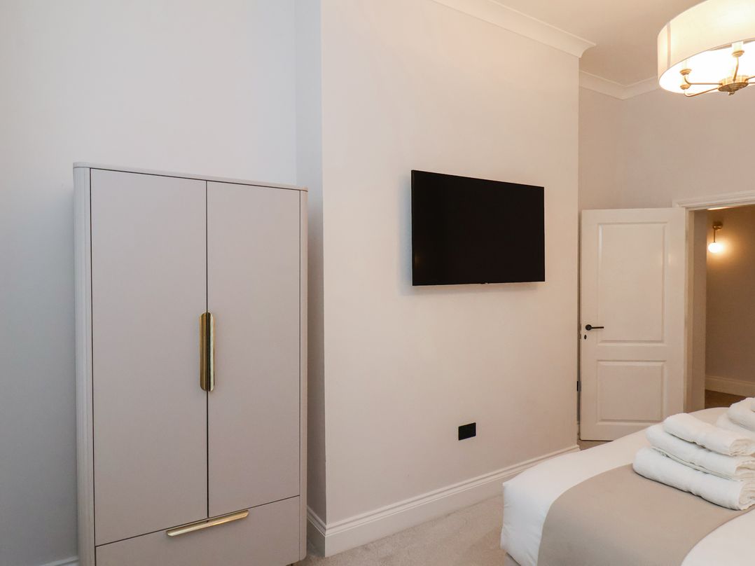 The Salisbury 2 bedroom deluxe Apartment