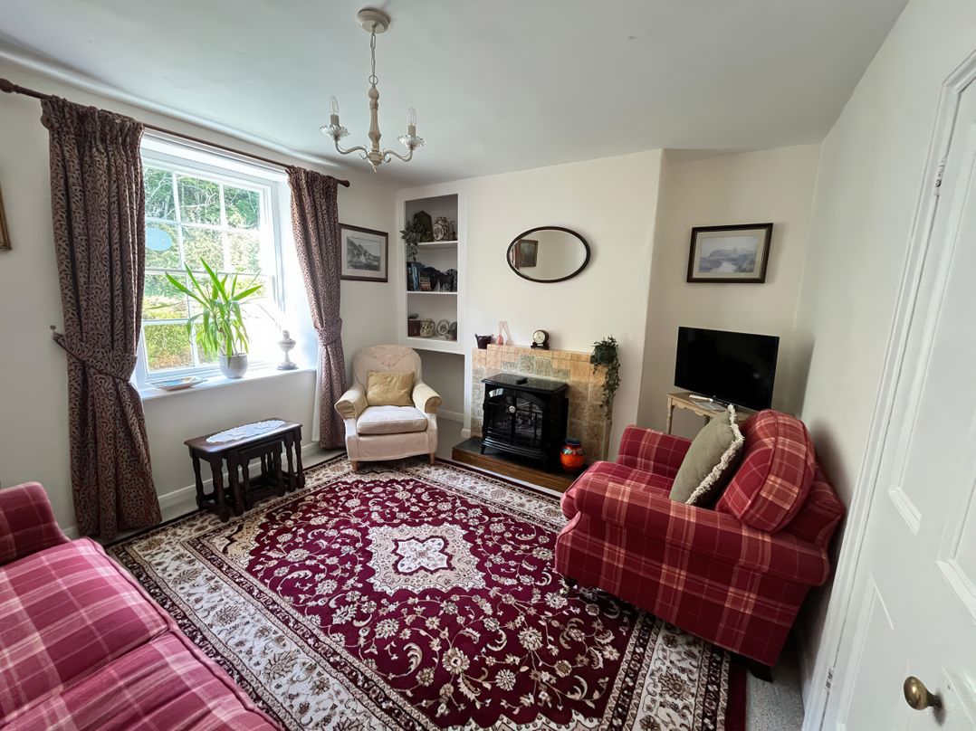 2 Whinstone Cottage