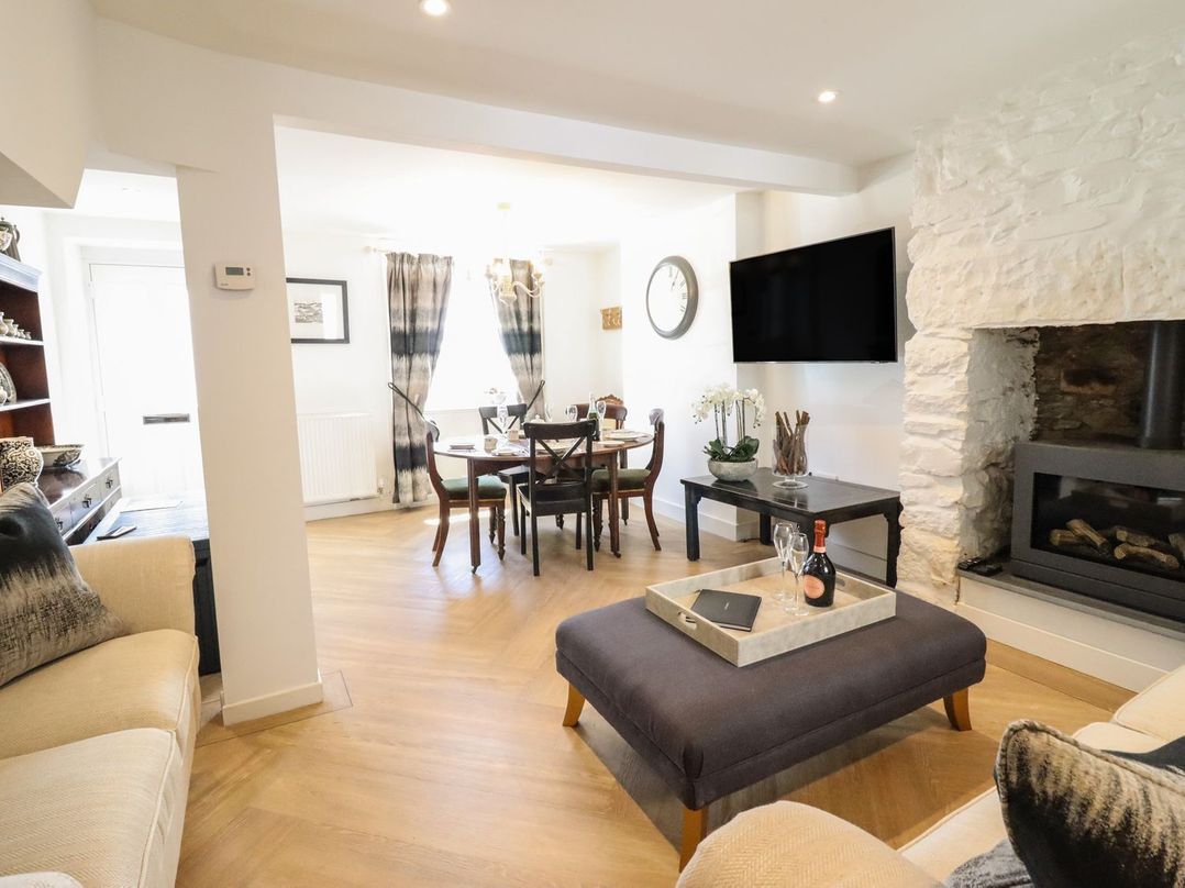 3 Rosemary Lane