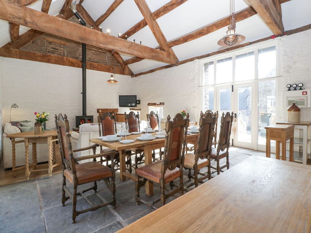 White Haywood Farmhouse & Barn