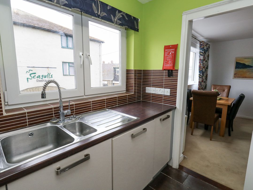 Beachcombers, 13 Chesil House