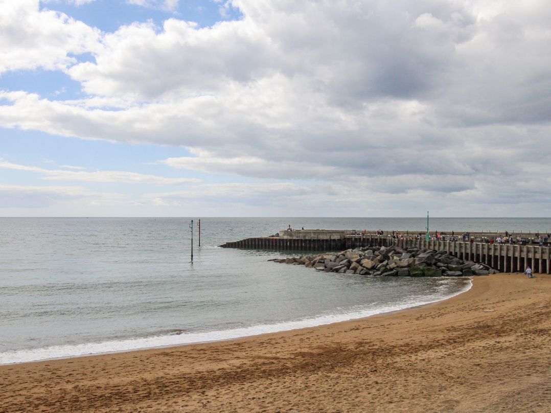 Beachcombers, 13 Chesil House