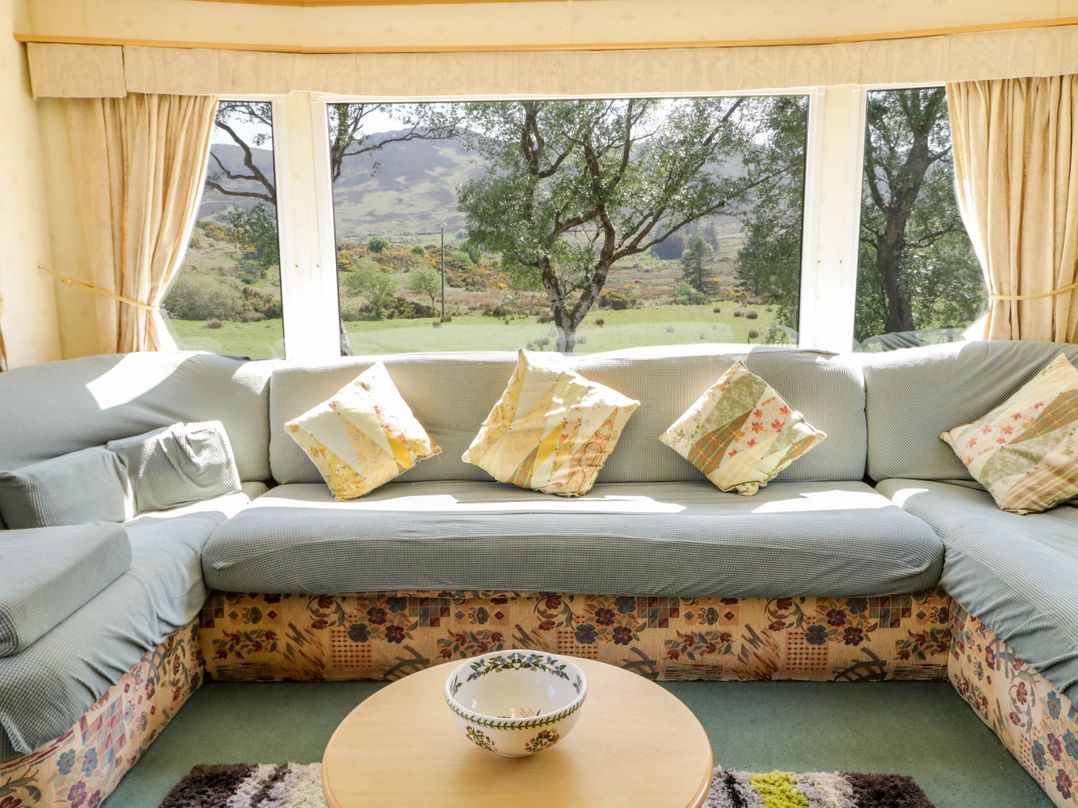 The Caravan@Meenacross