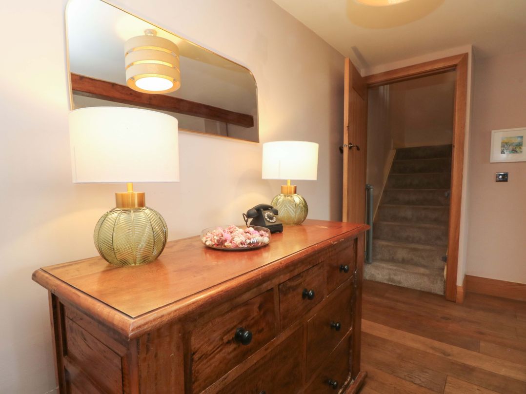 Stone & Fleece Cottage