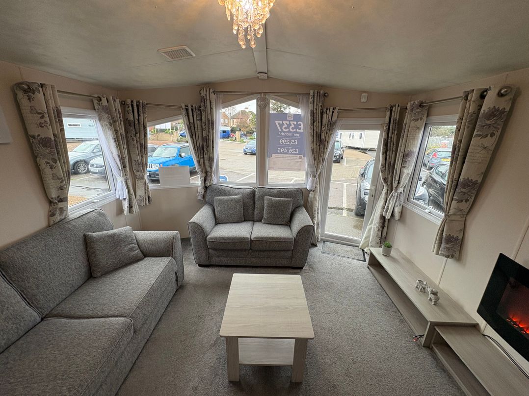 Caravan 607