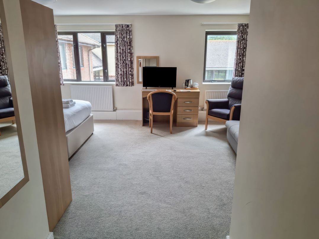 Marine Court First-floor Sleeps 3