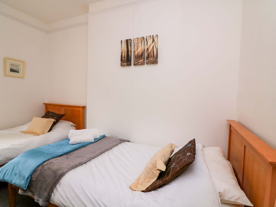 Castleview Apartment, 21 South Embankment