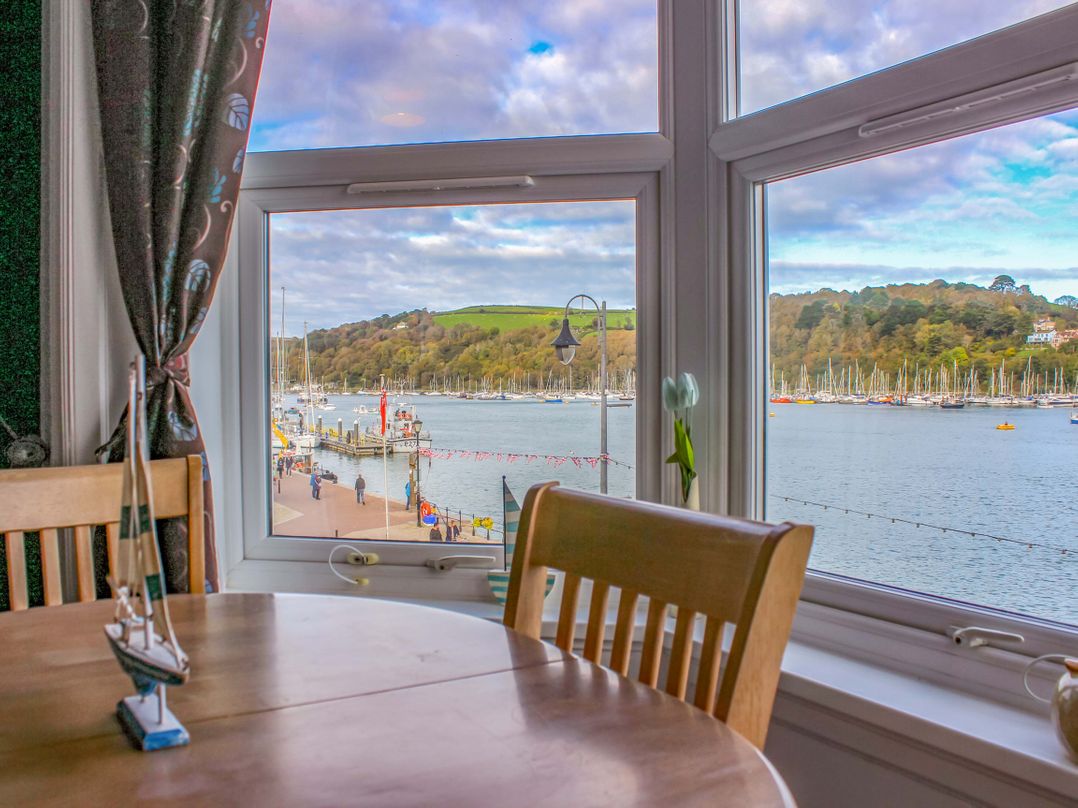Castleview Apartment, 21 South Embankment