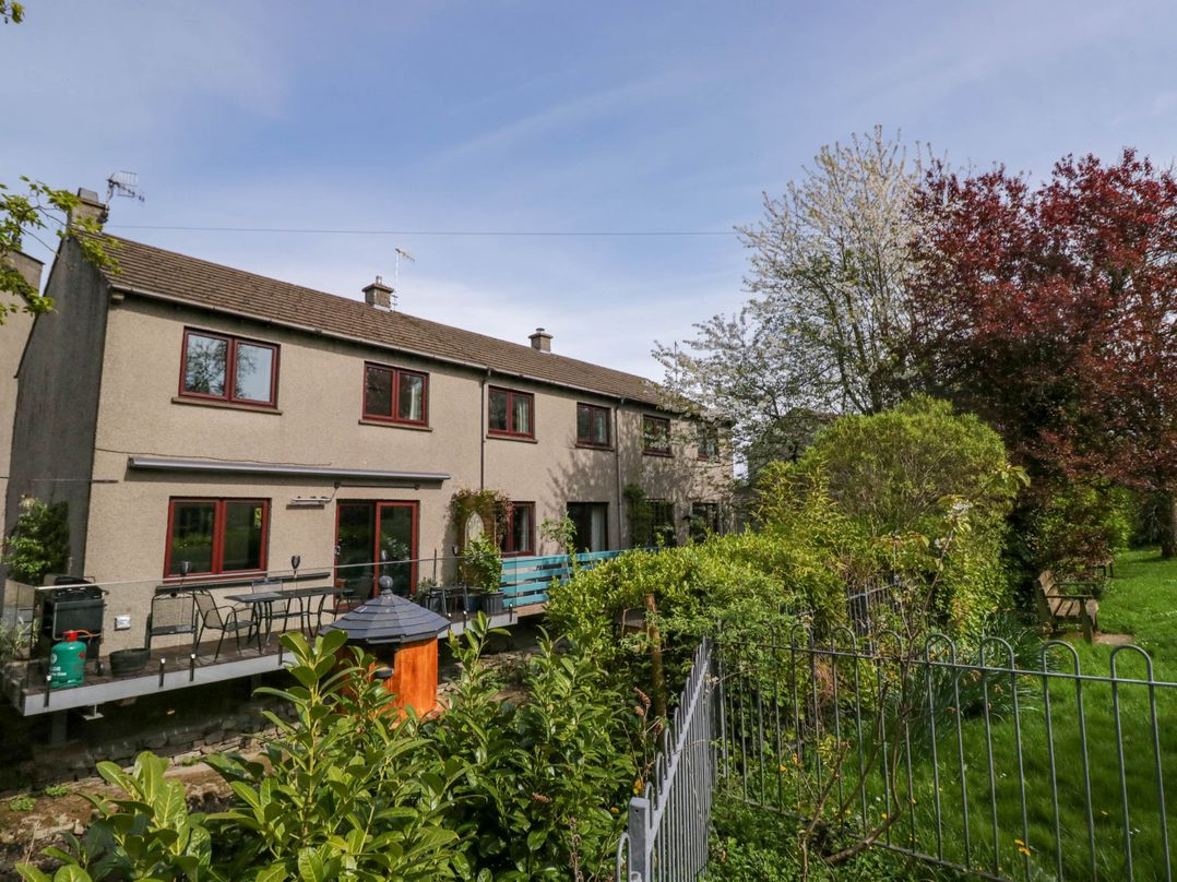 Duck Away Riverside Cottage