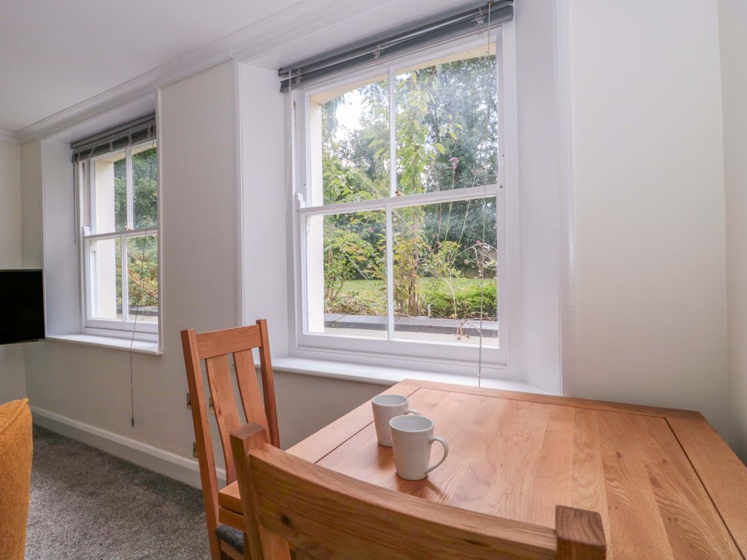 Flat 2 Battledown Grange