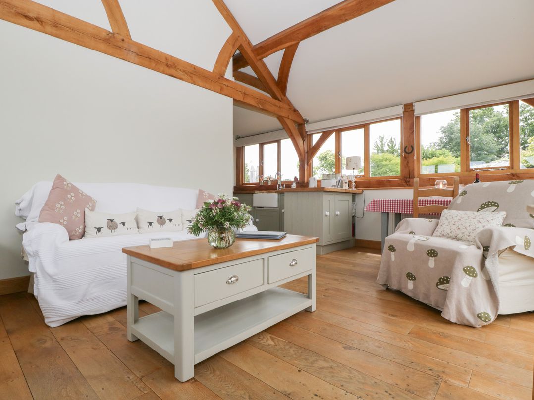 Little Acorn Cottage