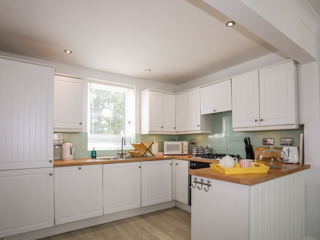 15 Llwyn Gwalch Estate