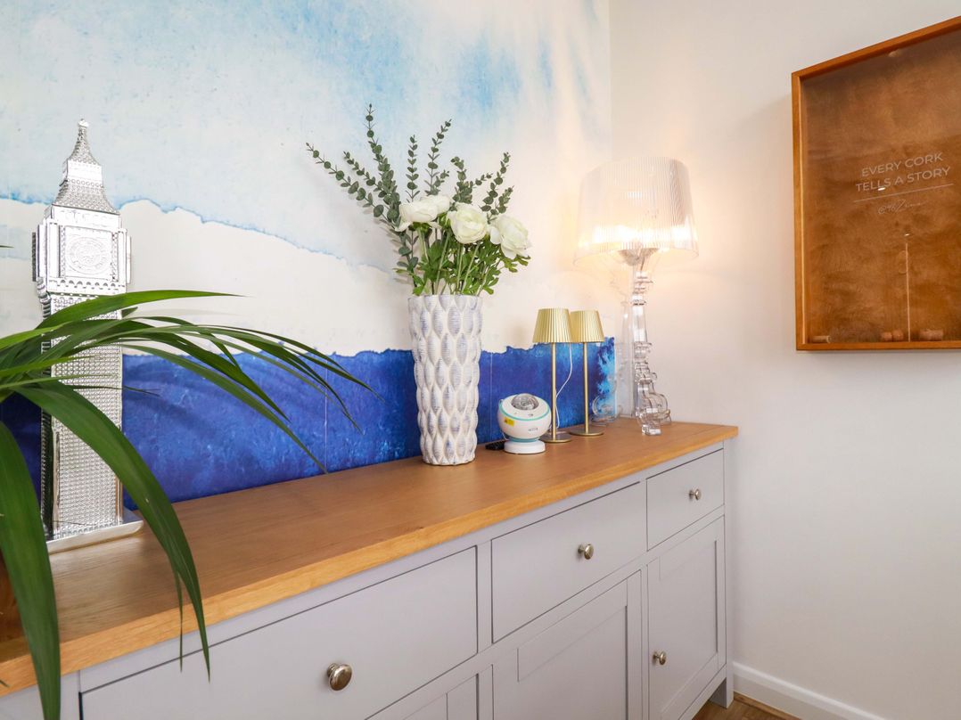 Penthouse @46Zinc - Headland View