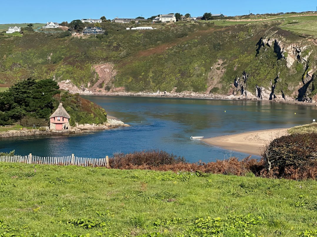 Thurlestone, 1 Island View