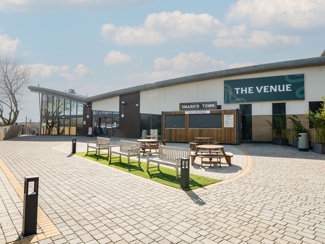 Starlight Skylight - Billing Aquadrome