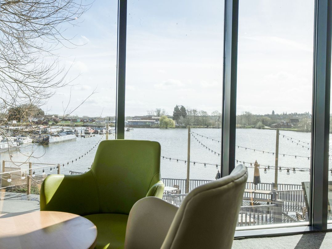 Willowbrook Hideaway - Billing Aquadrome