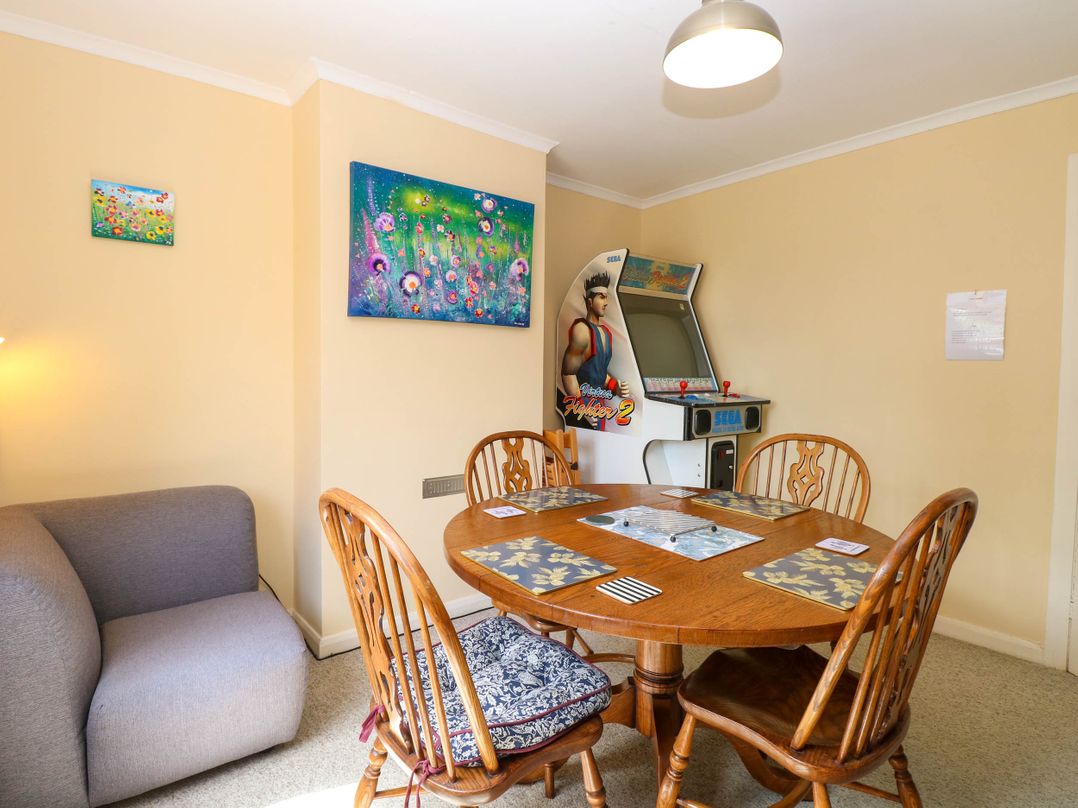 3 Birkbeck Way