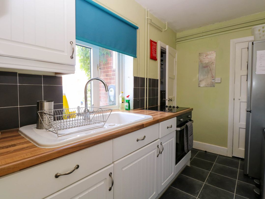 3 Birkbeck Way