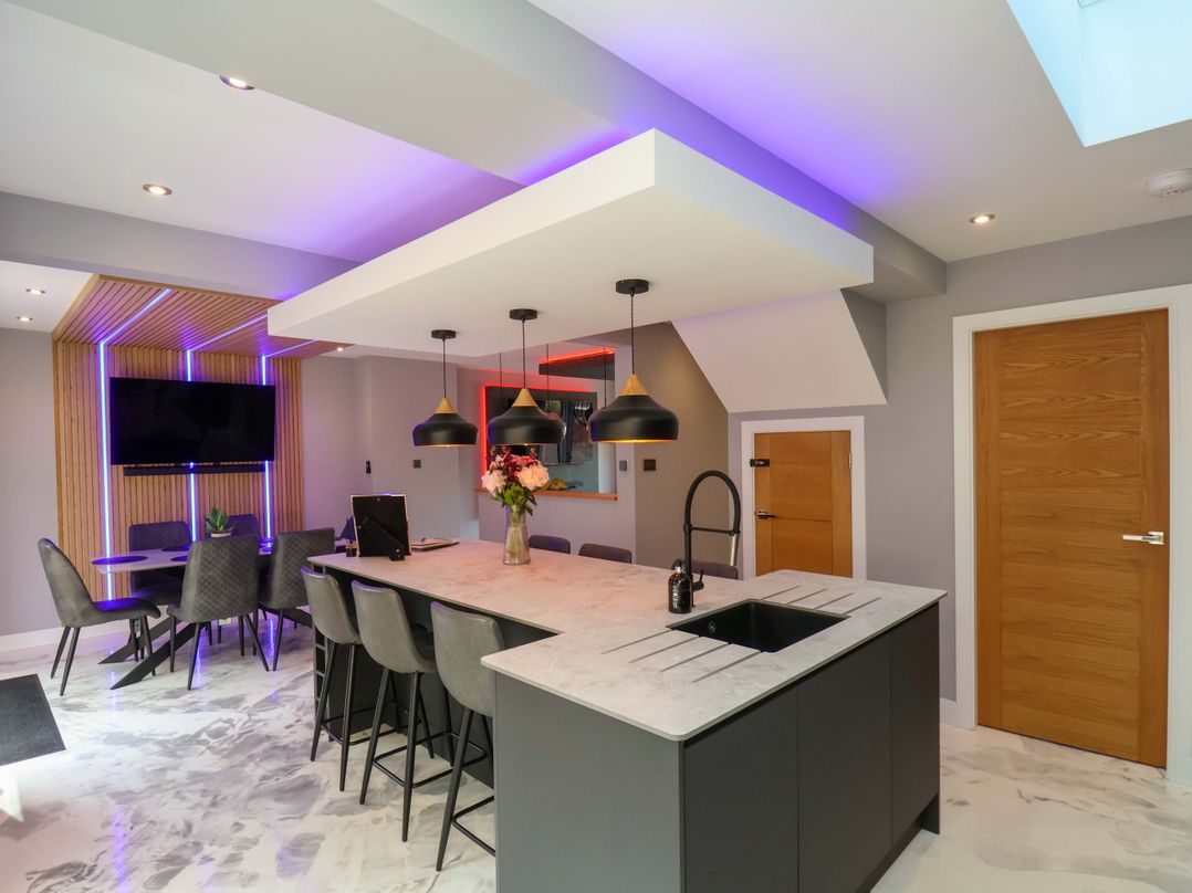 12 Hunley Avenue