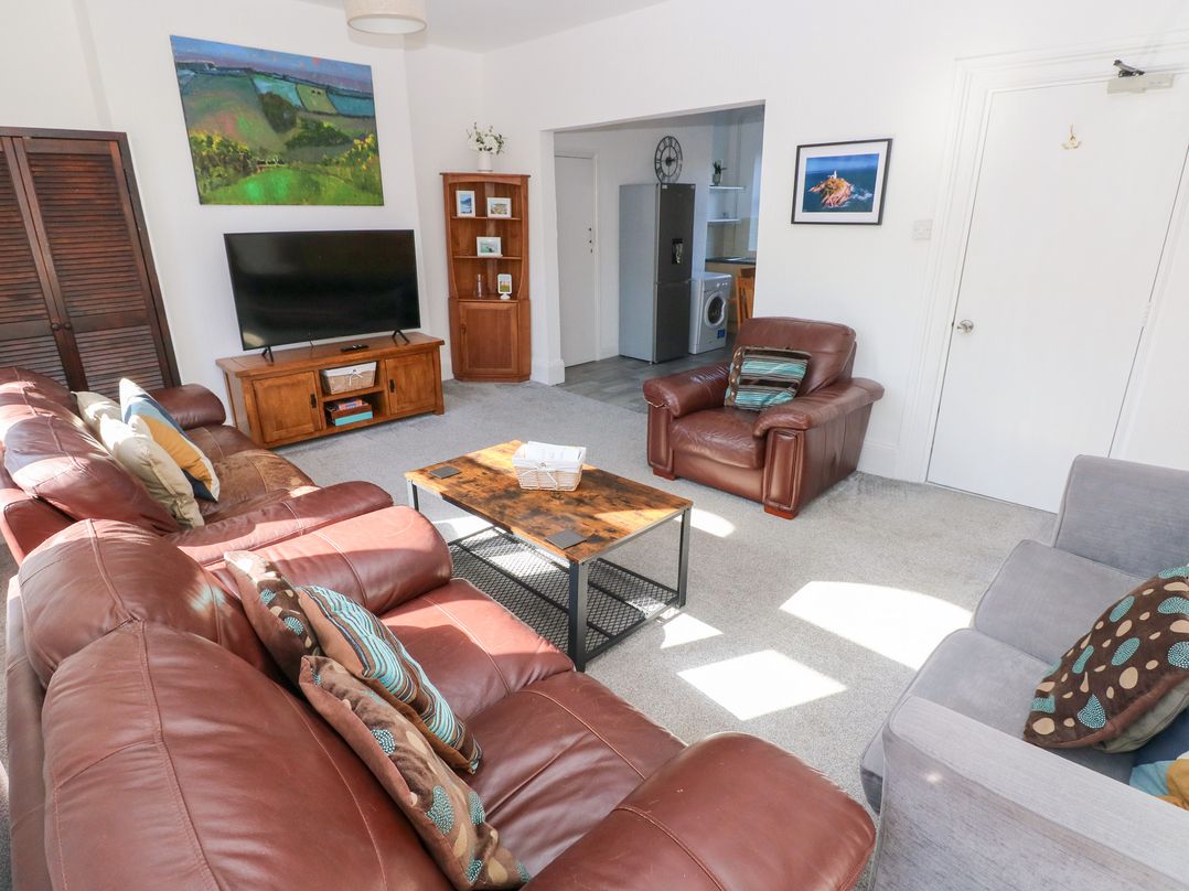 Castleview Coastal Comfort